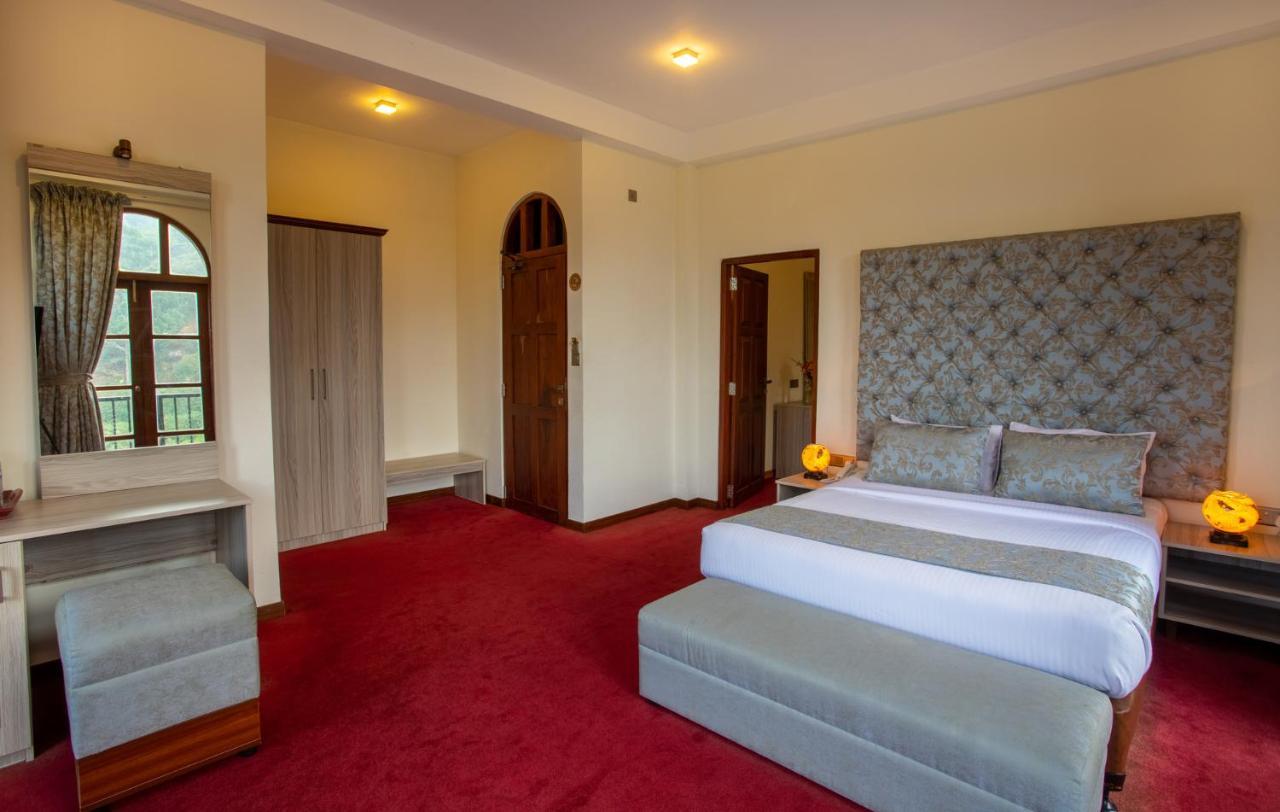 เดอะ วินด์ คาสเซิล Hotel นูวาราเอลิยา ภายนอก รูปภาพ