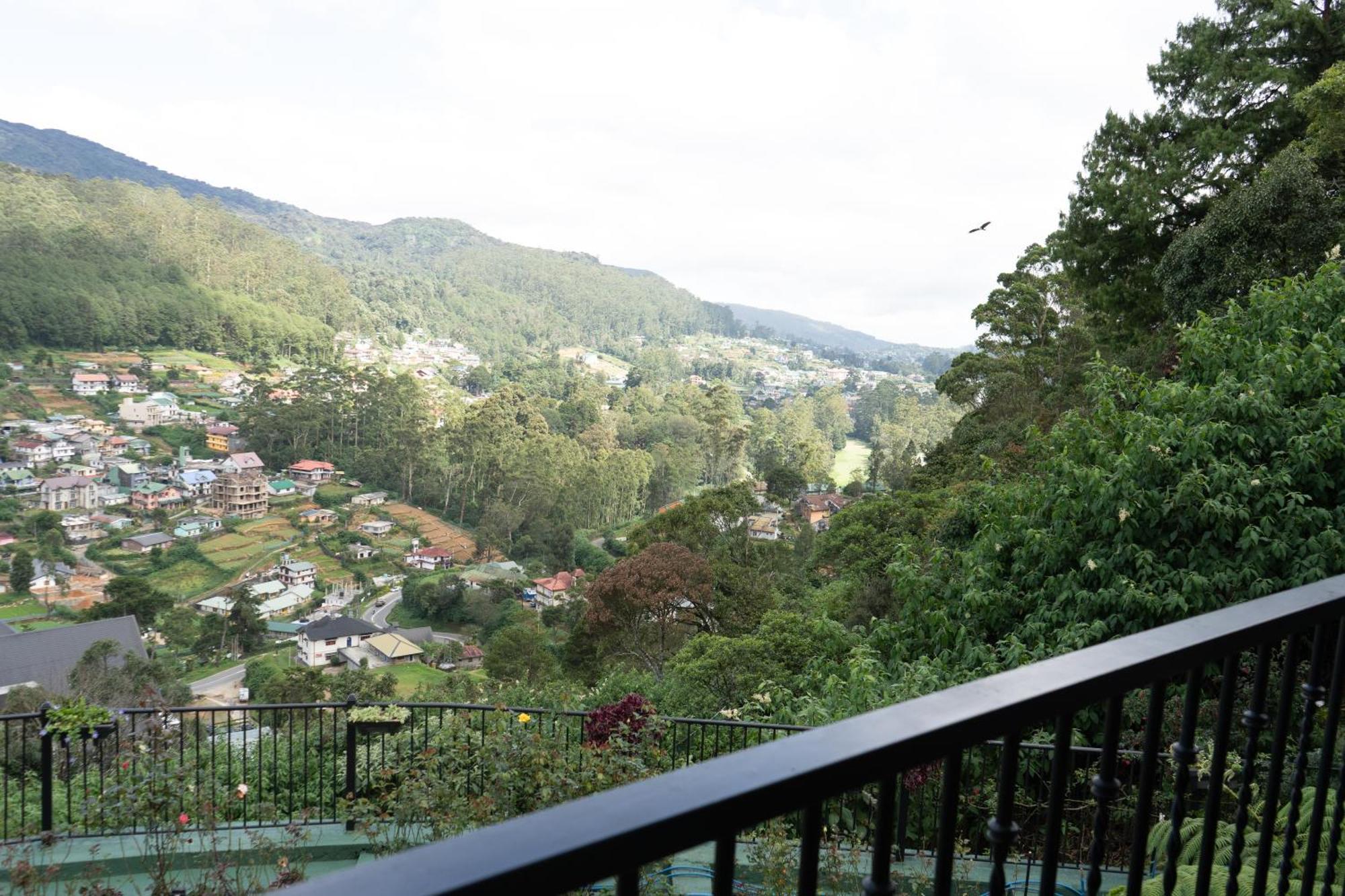 เดอะ วินด์ คาสเซิล Hotel นูวาราเอลิยา ภายนอก รูปภาพ