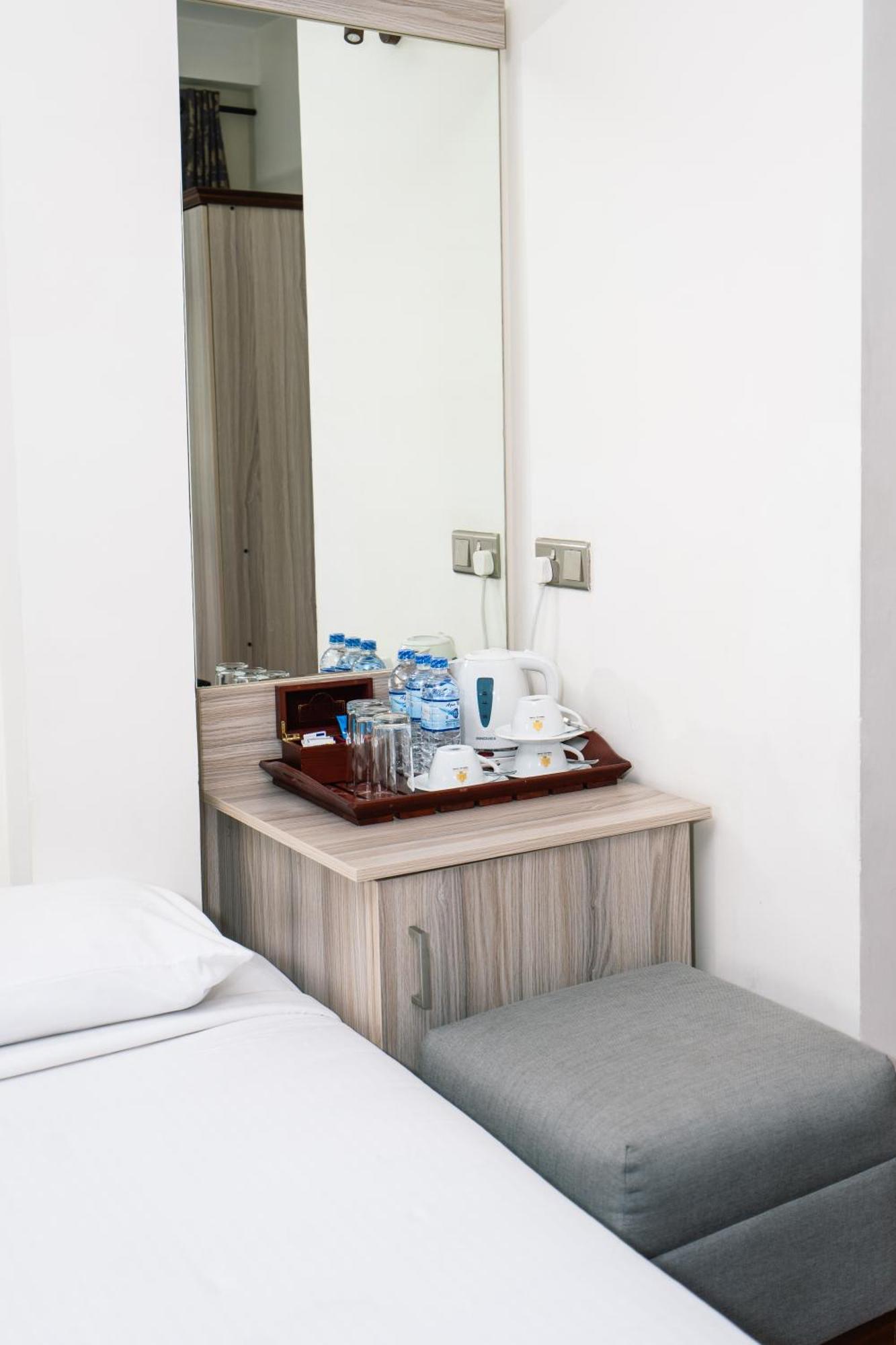 เดอะ วินด์ คาสเซิล Hotel นูวาราเอลิยา ภายนอก รูปภาพ