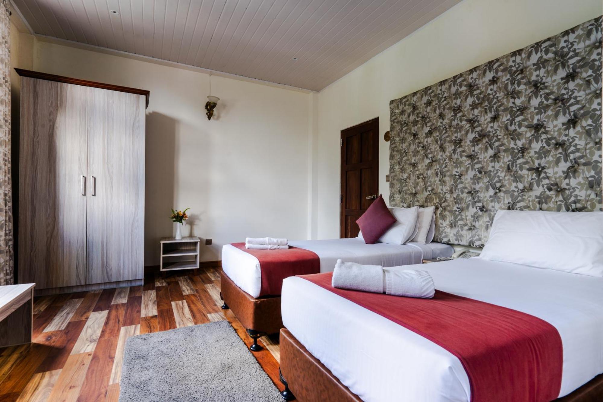 เดอะ วินด์ คาสเซิล Hotel นูวาราเอลิยา ภายนอก รูปภาพ